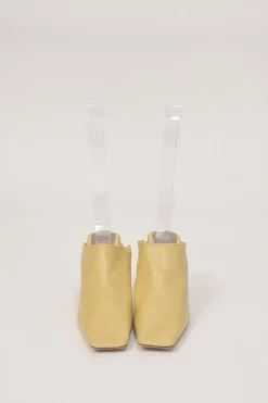 Butter yellow leather Crunch Lux square-toe mules