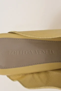 Butter yellow leather Crunch Lux square-toe mules