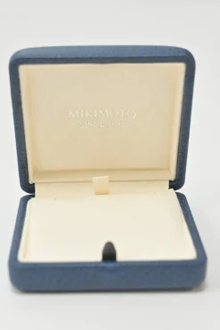 Classic 7mm AA-grade Akoya pearl solitaire pendant on 18-karat white gold cable chain
