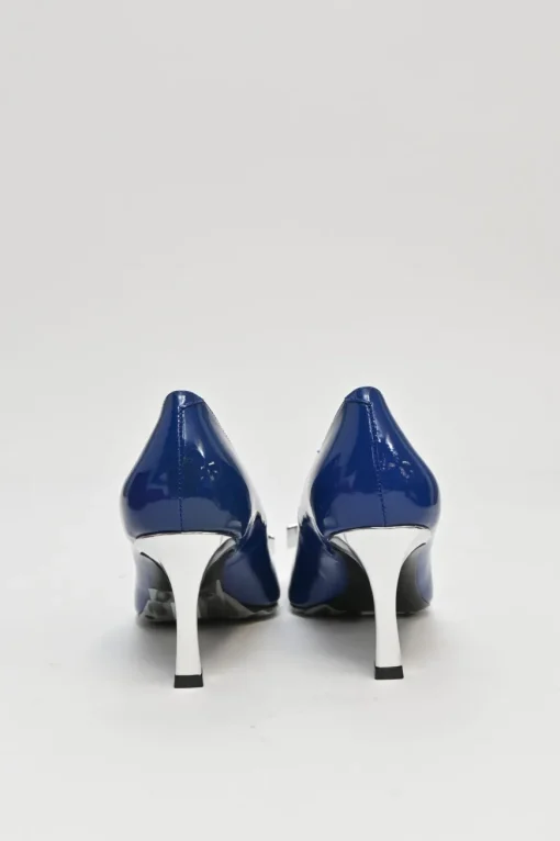 Cobalt blue patent leather limited-edition Trompette buckle pumps with mirrored signature comma heels