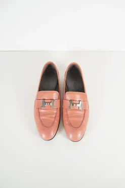 Coral leather slip-on Paris loafers with palladium-plated signature "H" buckle detail