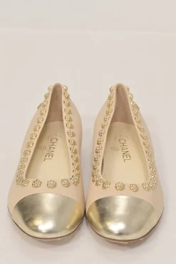 Cream and gold camellia-embellished leather round-toe ballerinas
