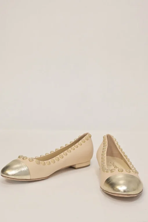 Cream and gold camellia-embellished leather round-toe ballerinas