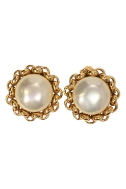 1984-1989 Faux-pearl and gold-finish metal chain link round clip-on earrings