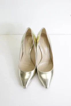 Gold leather pointed-toe pumps