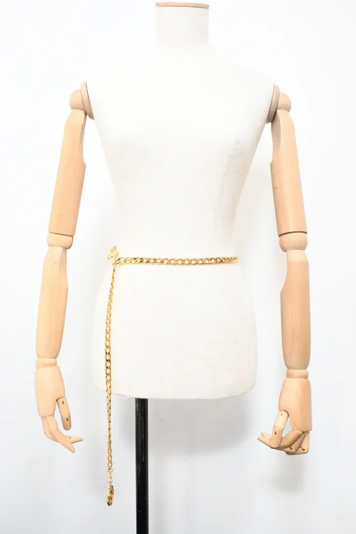 Gold-plated 31 Rue Cambon adjustable chain belt with hook fastening
