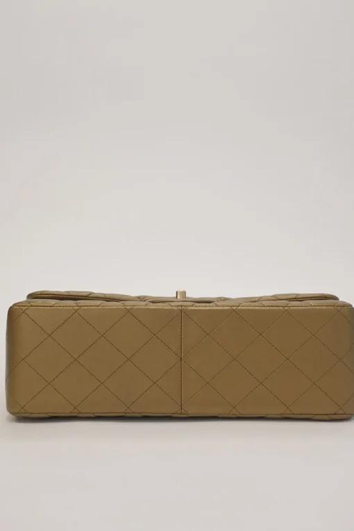 Gold-tone foiled matelassé leather 2012-2013 Jumbo double flap shoulder bag with gold-tone metallic hardware