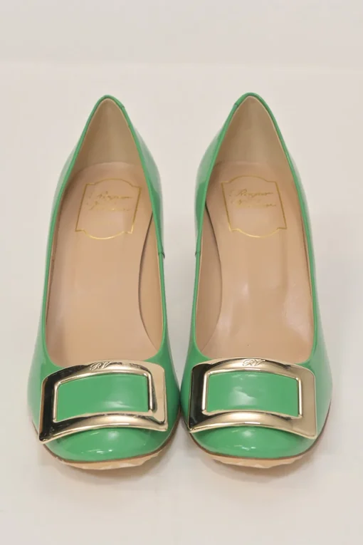 Green patent leather round-toe Trompette comma heel pumps