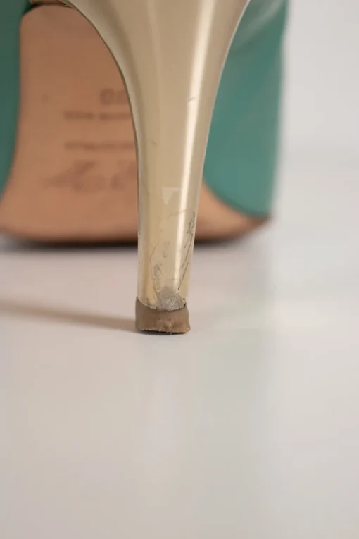 GREEN LEATHER TROMPETTE PUMPS