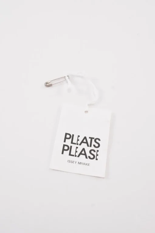 Grey polyester pleated tote bag with black nylon handle
