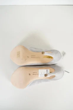 Grey suede cut out bottie pumps