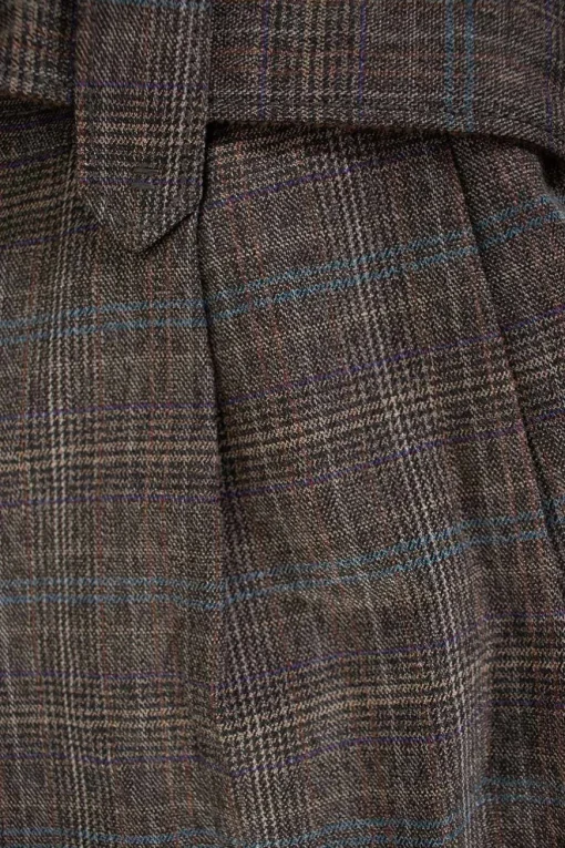 Grey tartan shorts with brown belt