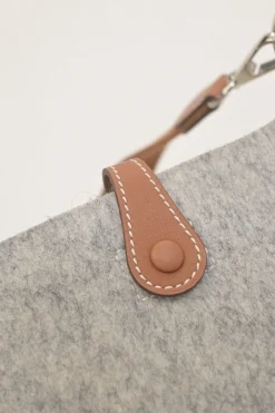 Gris clair felt and brown Swift leather Evelyne 16 crossbody bag
