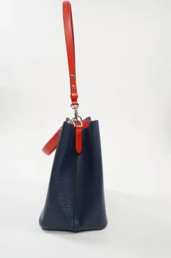 Indigo Epi Leather NéoNoé MM Shoulder Bag