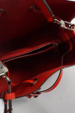 Indigo Epi Leather NéoNoé MM Shoulder Bag