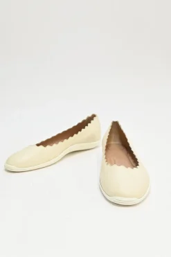 Ivory leather and rubber Lauren scalloped ballerinas