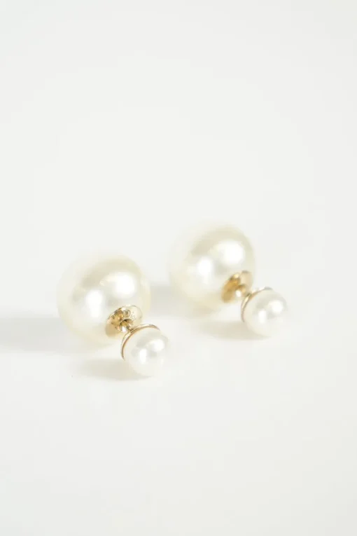 Ivory resin pearl 'Tribales' earring