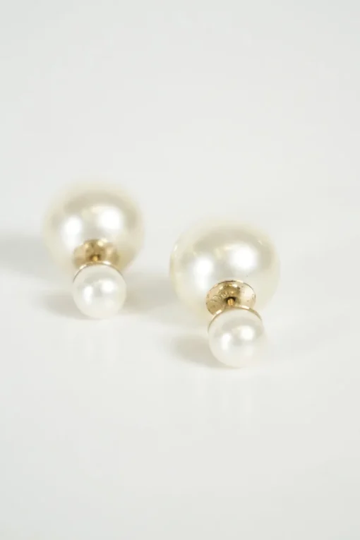 Ivory resin pearl 'Tribales' earring