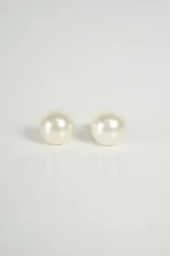 Ivory resin pearl 'Tribales' earring