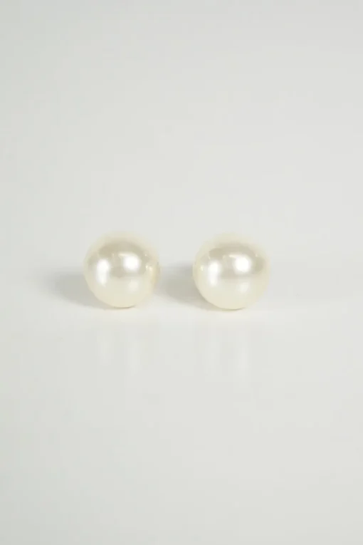 Ivory resin pearl 'Tribales' earring