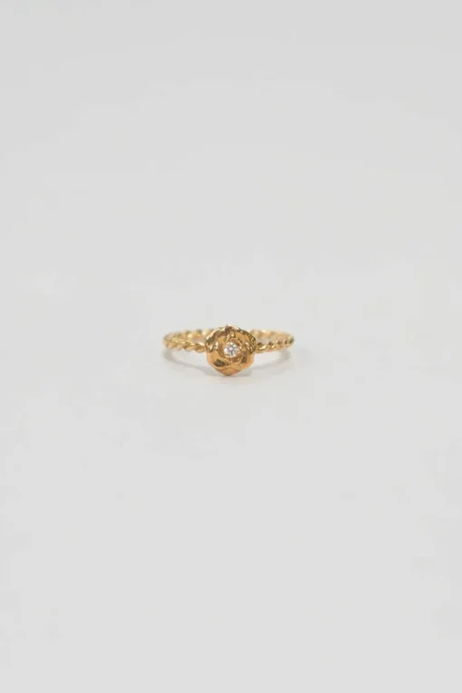 18-karat rose gold signature Piaget Rose ring with pavé-set brilliant cut 0.03 ct diamond