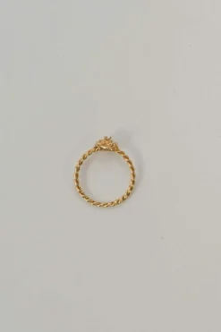 18-karat rose gold signature Piaget Rose ring with pavé-set brilliant cut 0.03 ct diamond