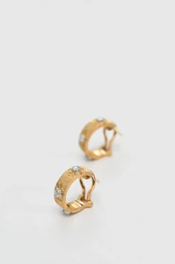 18-karat yellow gold Macri Classica hoops with brilliant-cut 0.30 CTTW F-G VVS-VS grade diamonds