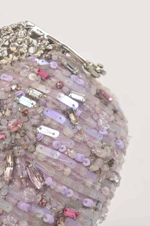 Lilac embellished fabric and metal kiss lock purse featuring tonal bead broderie motif