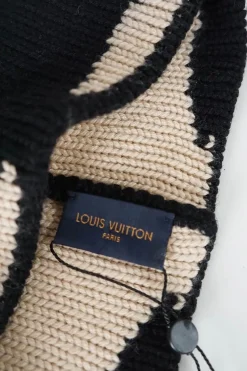 Louis Vuitton black/beige floral patterned wool knit pom beanie hat