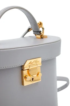 Mark Cross box bag with lid and handle, and push clasp in pebbled grey leather. Removable shoulder strap for cross body carry