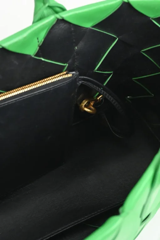 Medium Grass Intrecciato Leather Cabat Tote Bag