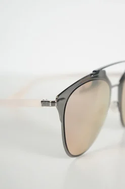 Metal frame sunglasses with top bar in anthracite with pink temples and mirror lenses