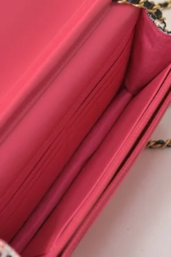 Multi-colour bouclé tweed wallet on chain