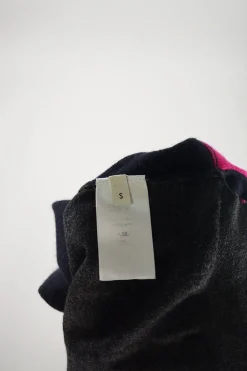 Navy and fluo pink paneled wool-blend logo broderie mock neck pullover sweater