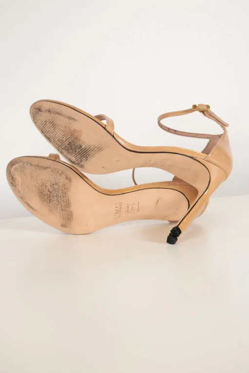 Nude patent leather round-toe slim double-strap heeled sandals