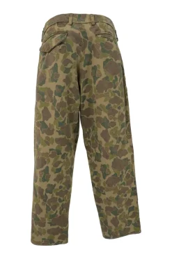 Olive cotton camouflage print pull-on pleat-front trousers