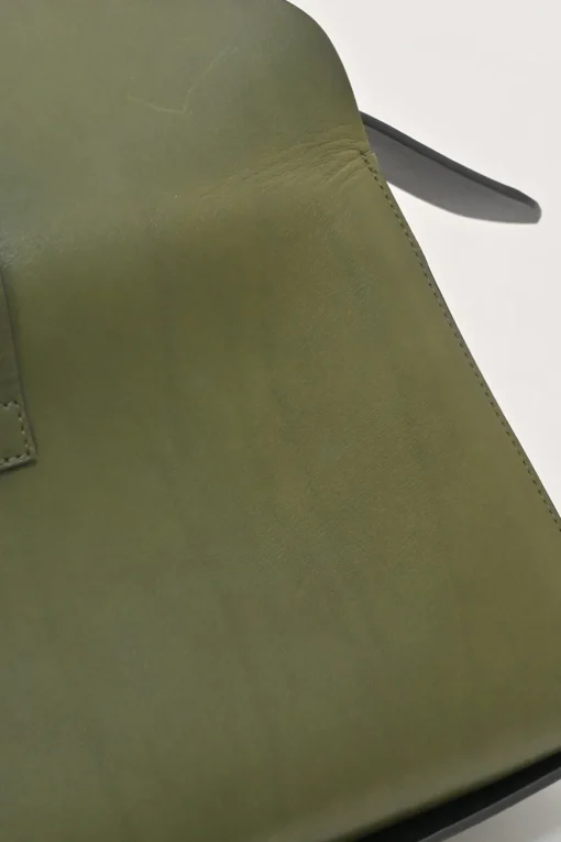 Olive green box calf calf leather 2020 Trifolio shoulder bag