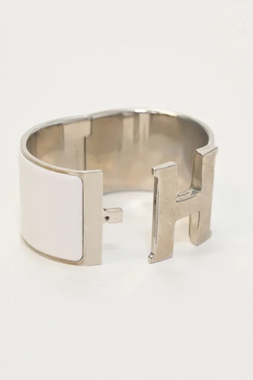 Palladium-plated sterling silver and white enamel Clic Clac H bracelet