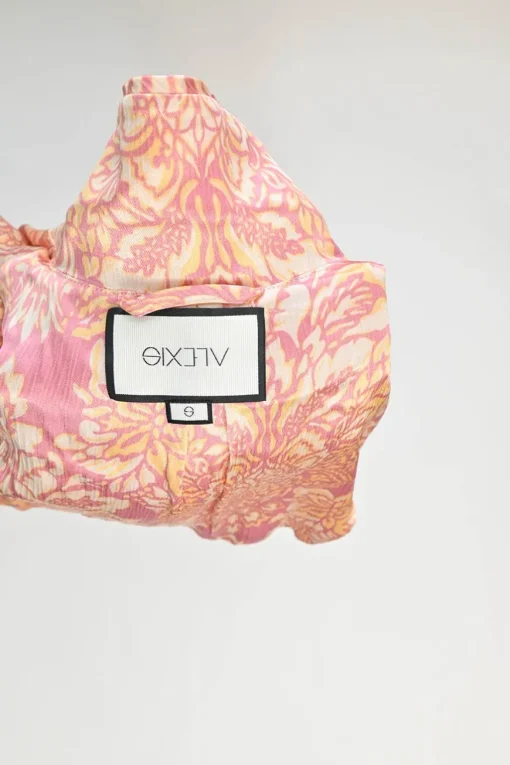 Pink crinkle viscose floral print short tie-waist lounge robe and short set