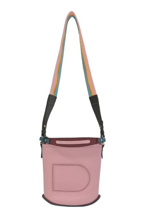 Pink leather Pin Surpiqué bucket bag