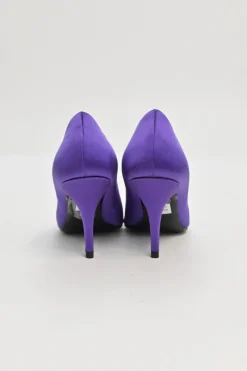 Purple satin and leather pointed-toe knife pumps