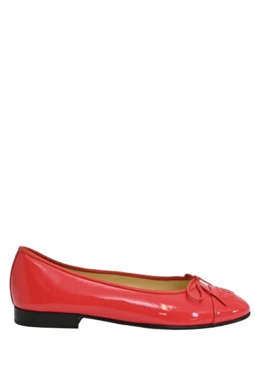 Red patent leather signature bow ballerinas featuring tonal Coco Mark topstitched cap toe