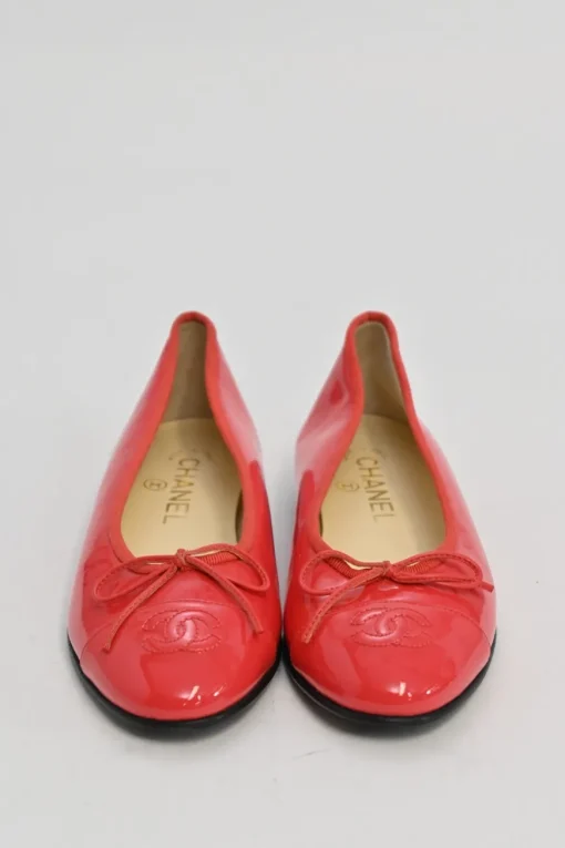 Red patent leather signature bow ballerinas featuring tonal Coco Mark topstitched cap toe