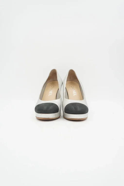 Silver leather wrapped heel &amp; silver metal Double C