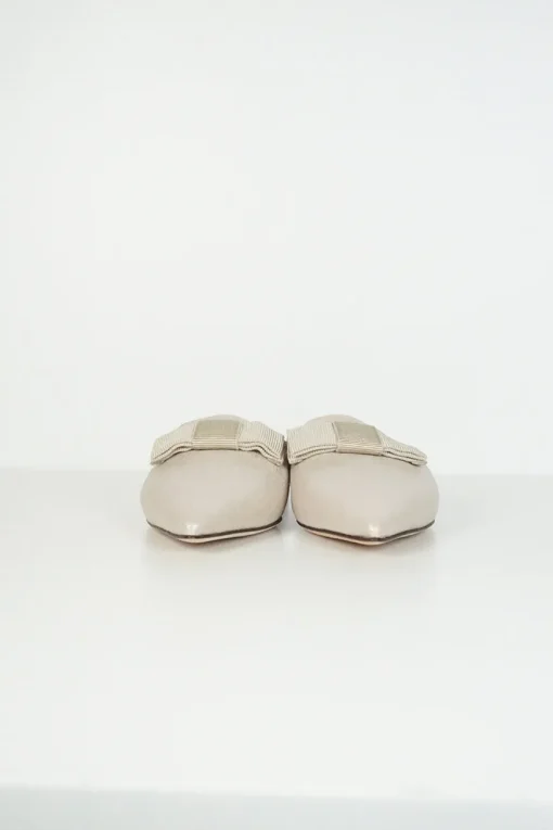 Silver metallic linen pointy toe slip ons with beige gros grain bow