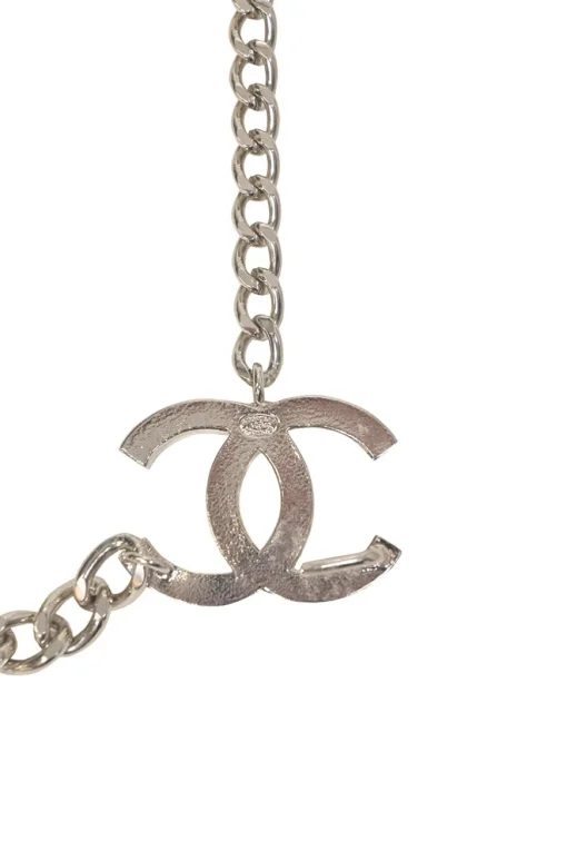 Silver-finish metal and black enamel Coco Mark chain belt with hook closure