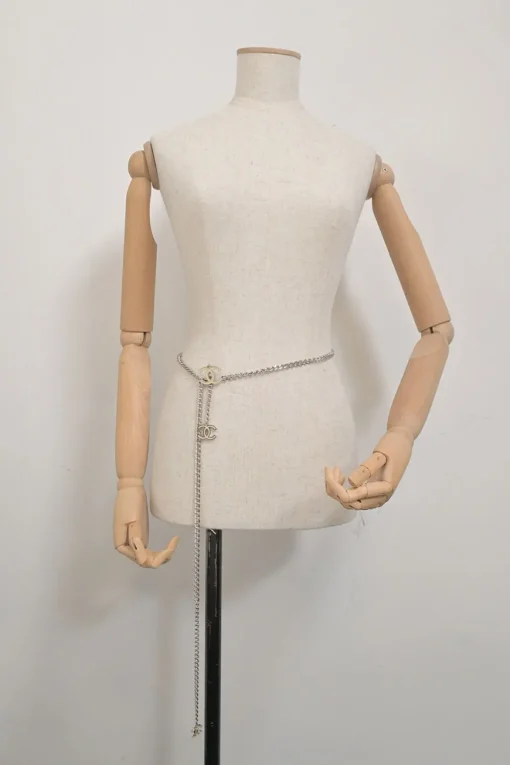 Silver-finish metal and enamel Coco Mark chain belt with hook closure