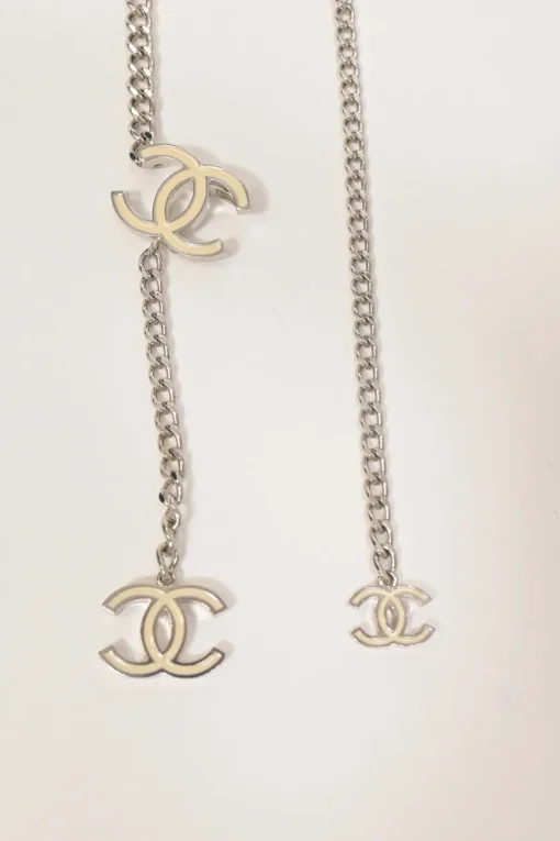 Silver-finish metal and enamel Coco Mark chain belt with hook closure