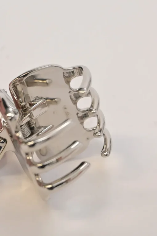 Silver-tone metal logo plaque claw hair clip