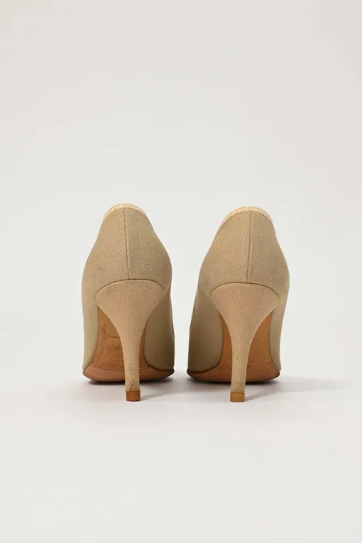 Taupe canvas and leather round-toe camellia pumps